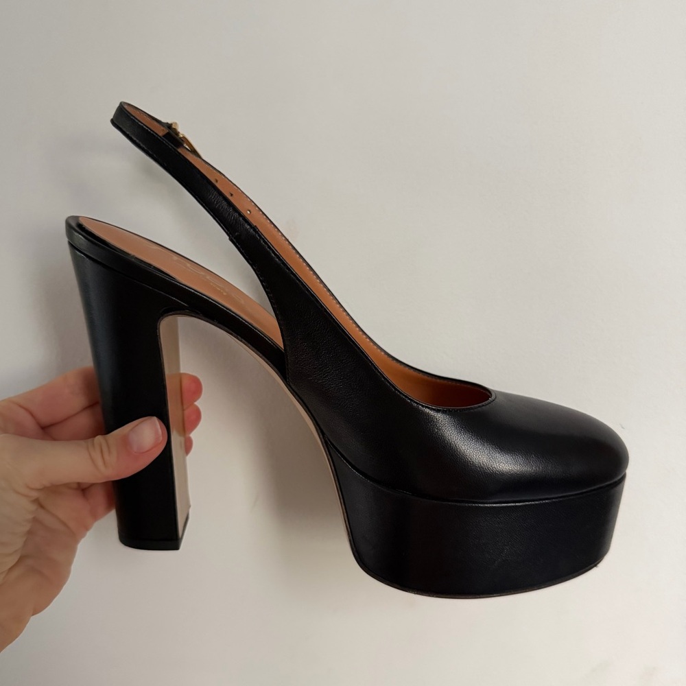 Elegant Black leather Slingback platform Heels size 39 US 8